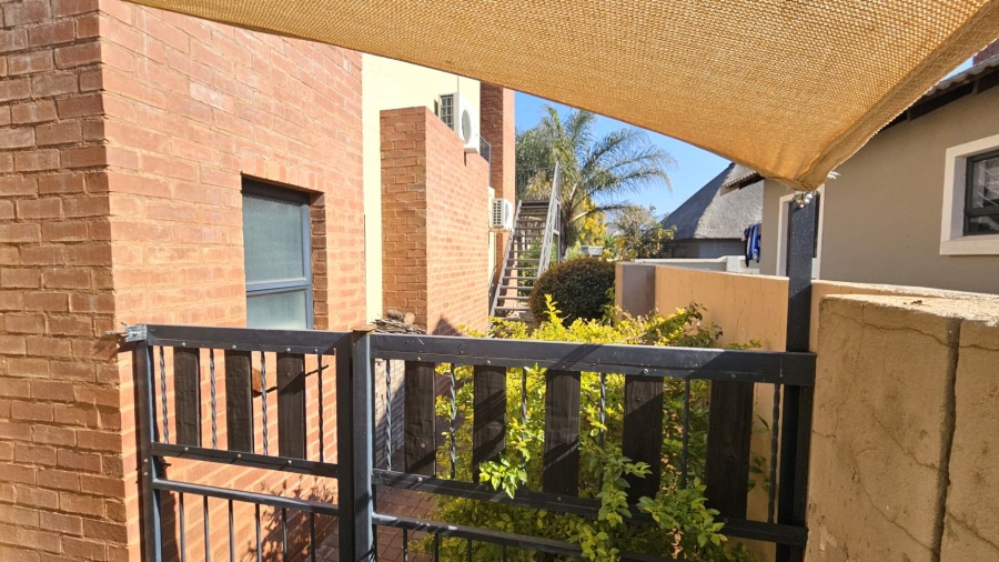 To Let 2 Bedroom Property for Rent in Melodie North West